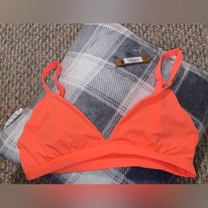 SKIMS neon sculpting  bra size medium NWT